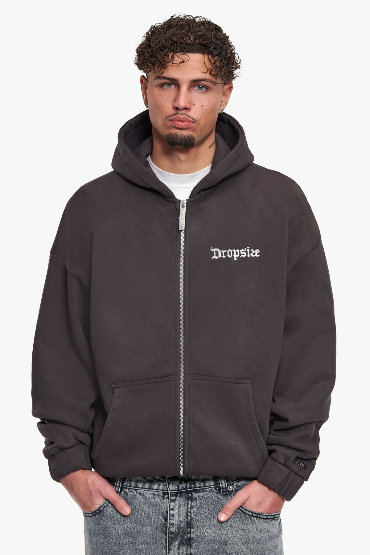 سویشرت بیسیک گرم بالا لوگو گلدوزی رنگ Washed Black دراپسایز DROPSIZE