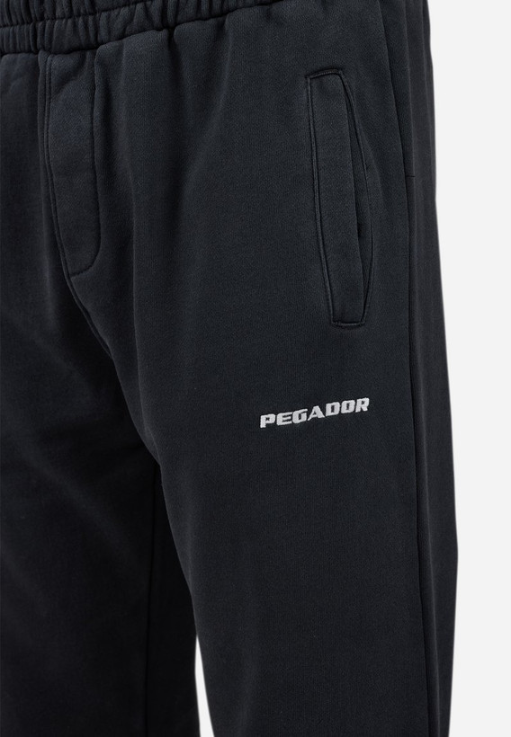 ست جکت بیسیک اورسایز و شلوار جاگر رنگ Vintage Black برند پگادور PEGADOR